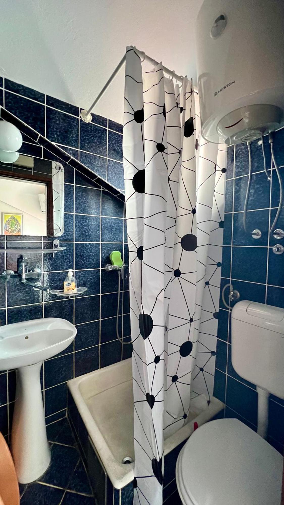 בודווה Apartments Holiday מראה חיצוני תמונה