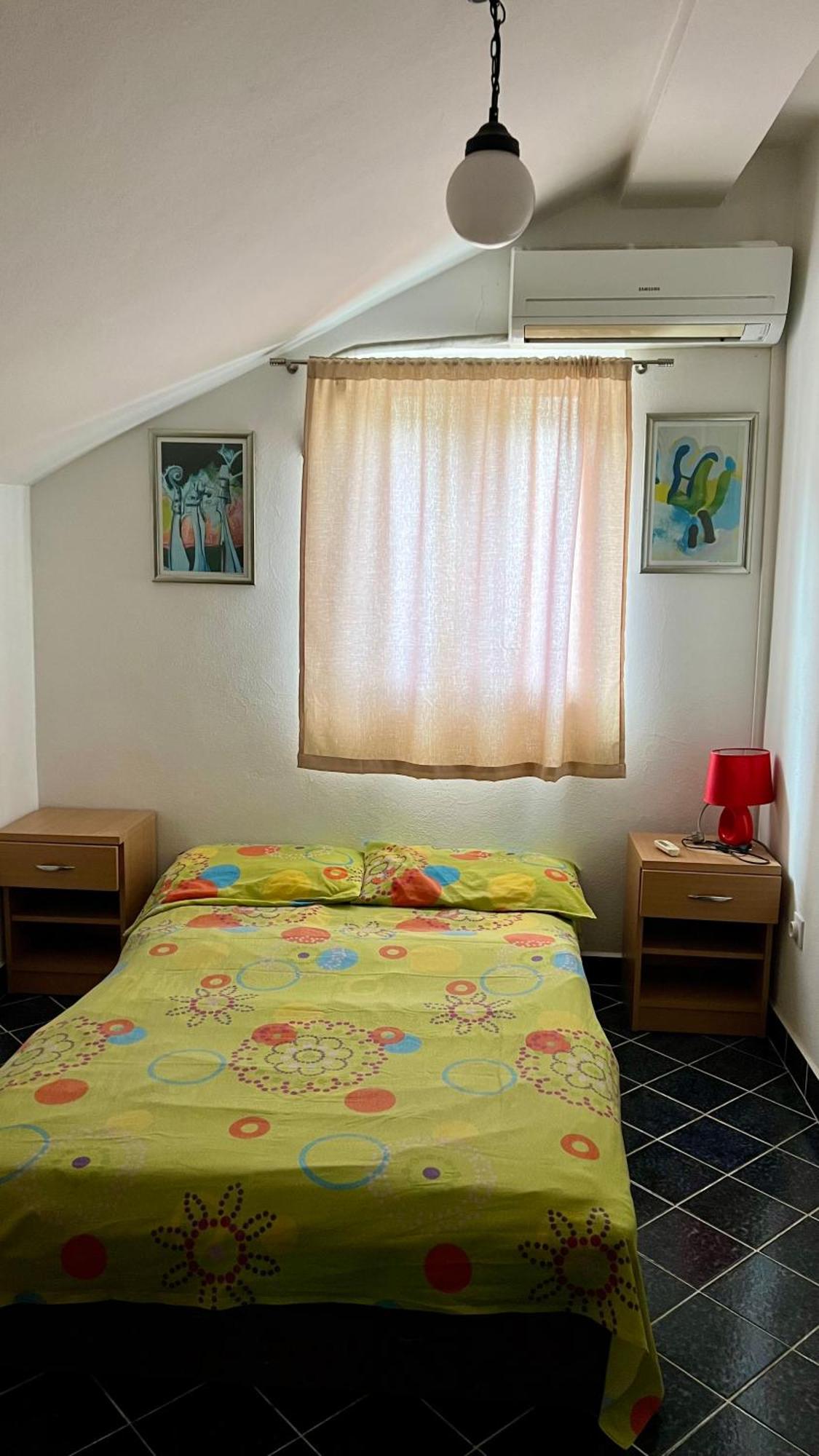בודווה Apartments Holiday מראה חיצוני תמונה